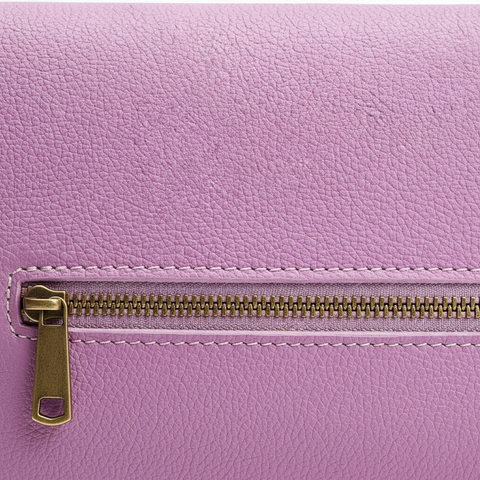 Welare Metro Full-Grain Pebbled Leather Crossbody Bag Lilac Antique Gold Hardware Detail Close-up
